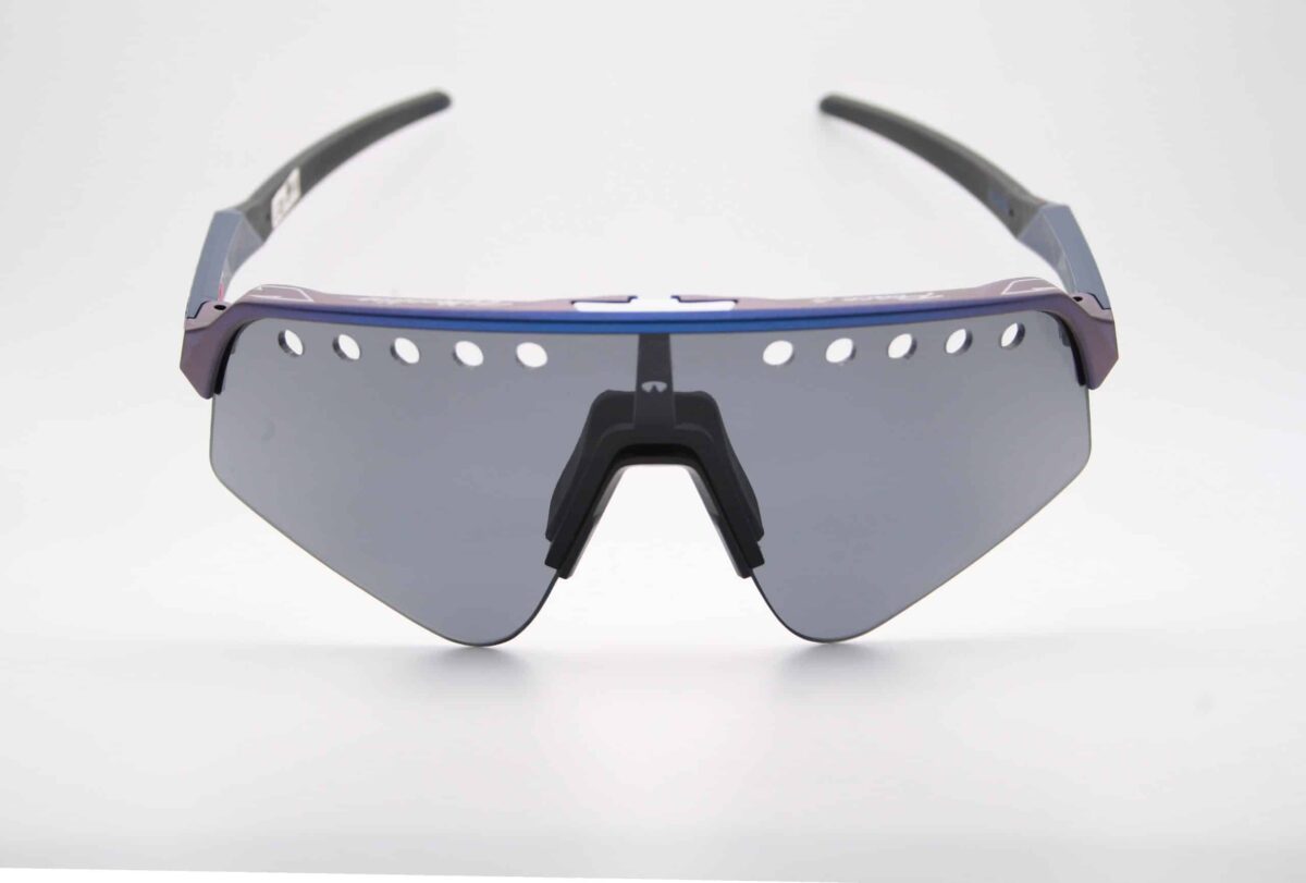 OAKLEY  SUTRO